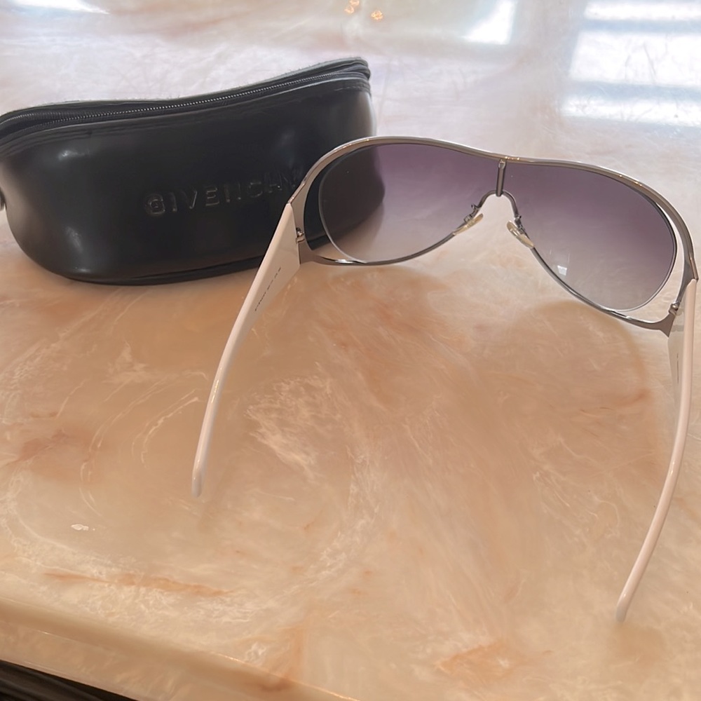 Givenchy Shield Sunglasses With White Temples - image 3